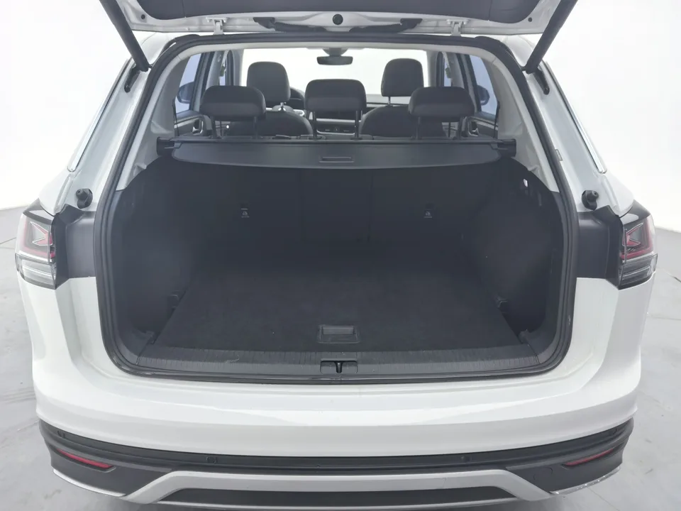 Volkswagen Tayron 300TSI 2WD Luxury Plus Advanced Edition 2023 — миниатюра 5
