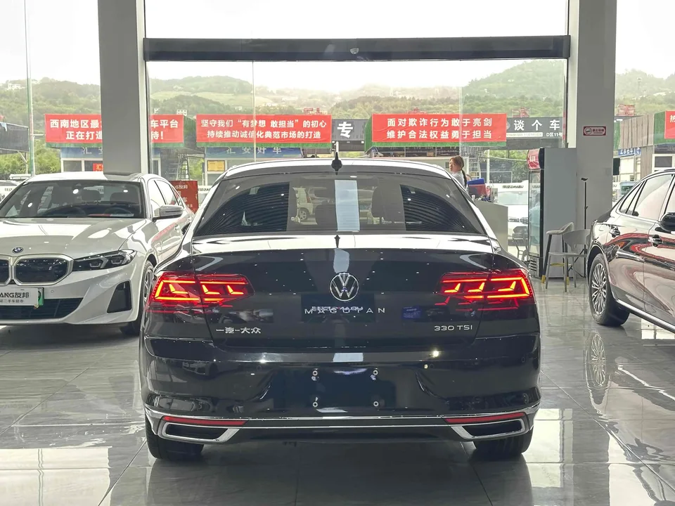 Volkswagen Magotan 330TSI DSG 30th Anniversary Edition 2022 — миниатюра 2
