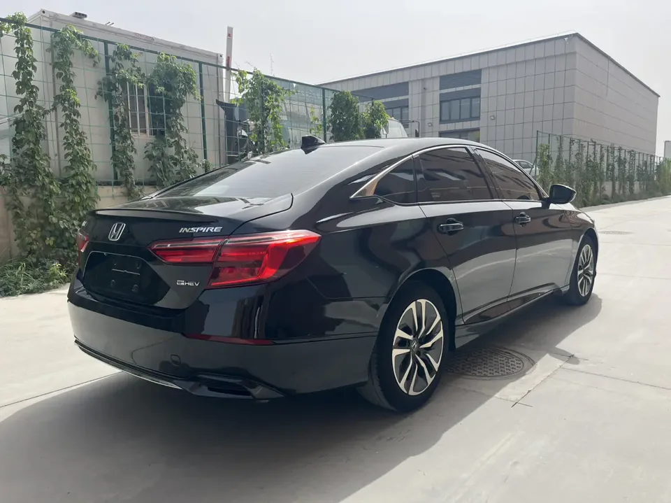 Honda Inspire 2022 Insignia Hybrid 2.0L Net Smart Edition 2022 — миниатюра 5