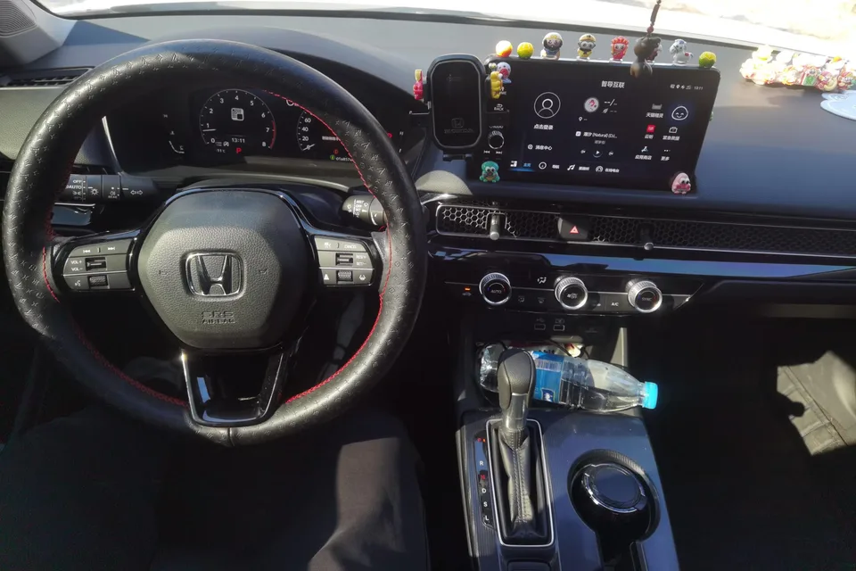 Honda Integra 240TURBO CVT Leading Edition 2023 — миниатюра 4