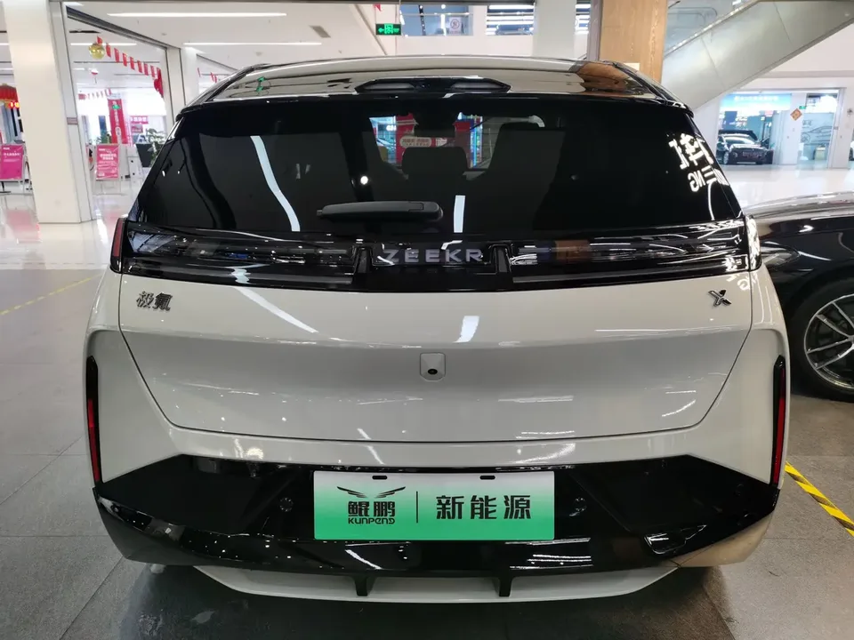 Zeekr X ZEEKR X 2025 five-seat rear-wheel drive long-range version 2024 — миниатюра 3
