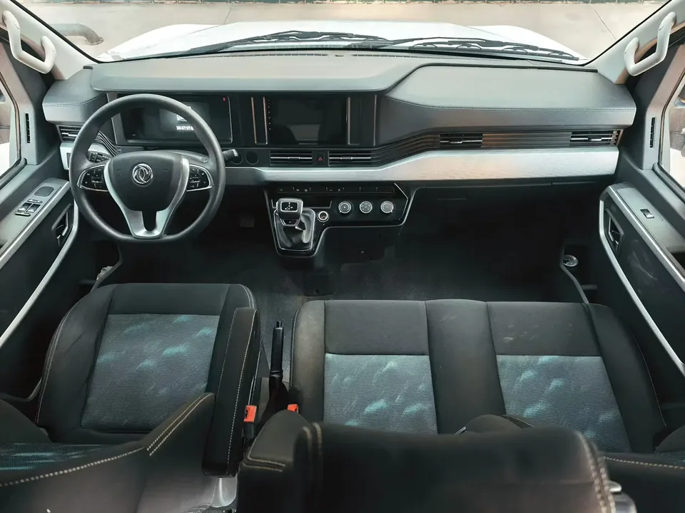 Dongfeng Yufeng Yufeng 2023 V9+ 2.0T manual front-wheel drive multi-functional short-axle mid-roof 5/6 seats 2024 — миниатюра 4