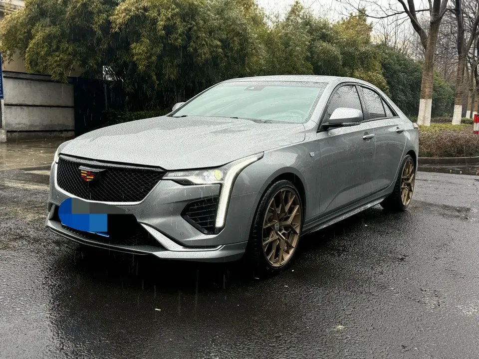 Cadillac CT4 2023