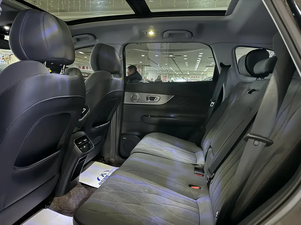 Chery Tiggo 8 PLUS Tiggo 8 PLUS 2025 Kunpeng 290TGDI DCT Luxury 5-seater 2024 — миниатюра 3