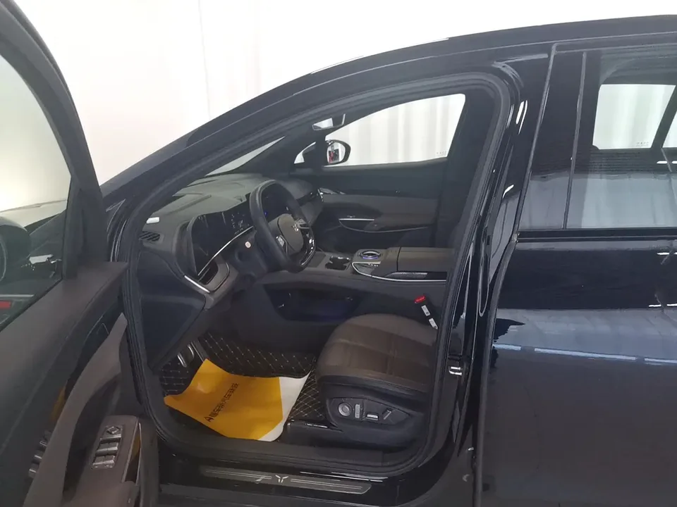 Hongqi Red Flag Tiangong 08 NIO ET9 2025 100kWh 2024 — миниатюра 5