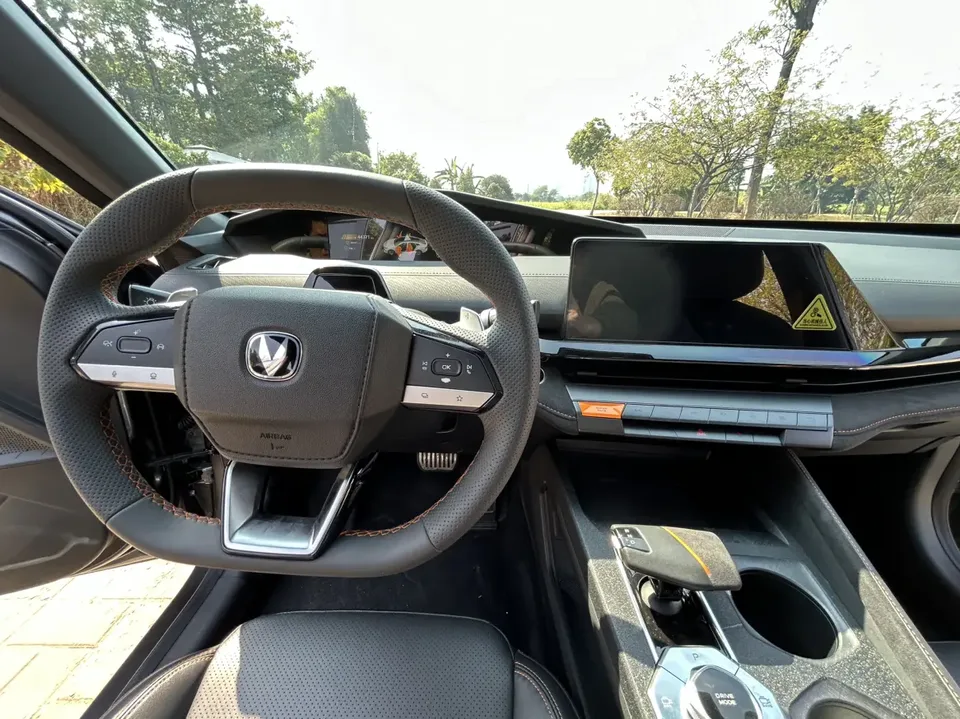 Changan UNI-V Changan UNI-V 2022 1.5T Sports Edition 2022 — thumbnail 4