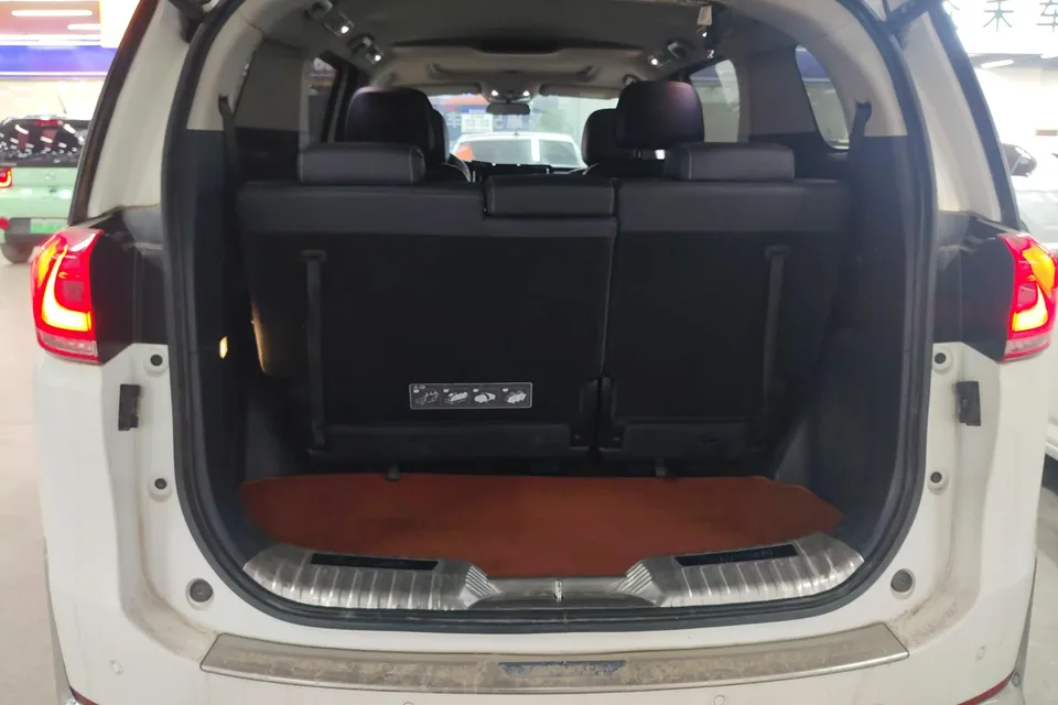 GAC Trumpchi M8 Facelift Lingxiu Series 390T Deluxe Edition 2022 — миниатюра 4