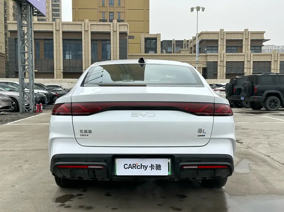 BYD Qin L DM Intelligent Driving Edition DM-i 120KM Beyond Edition 2025 — миниатюра 2