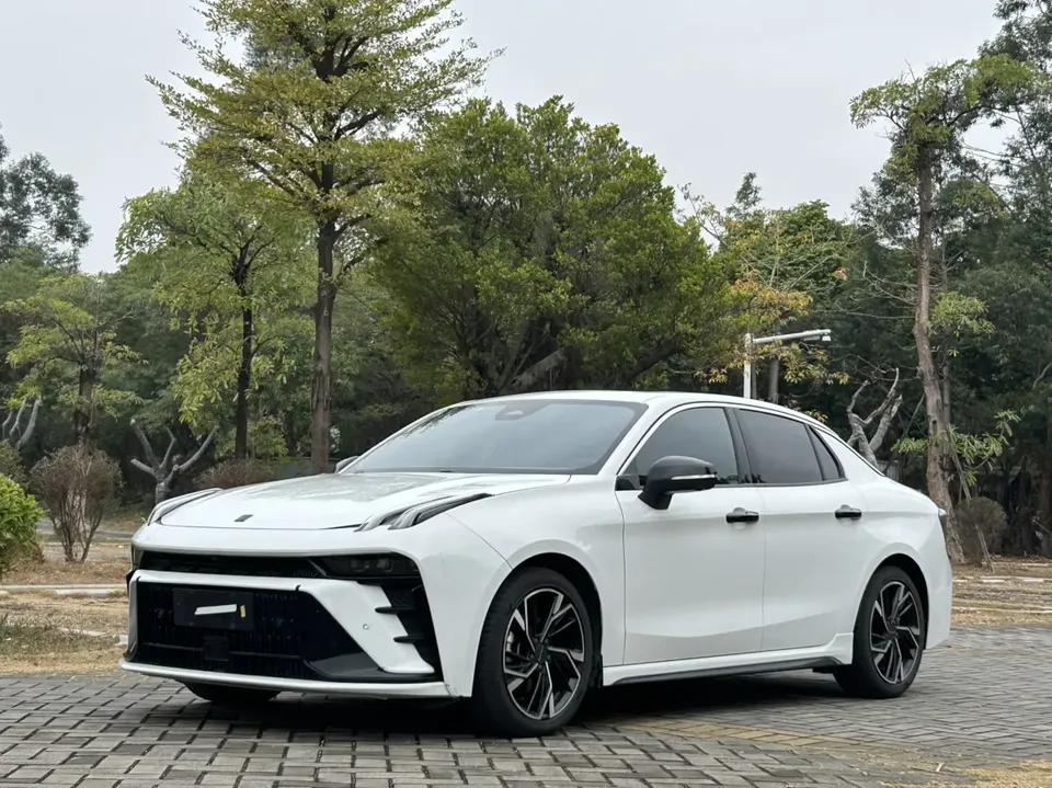 Lynk & Co 03 2023