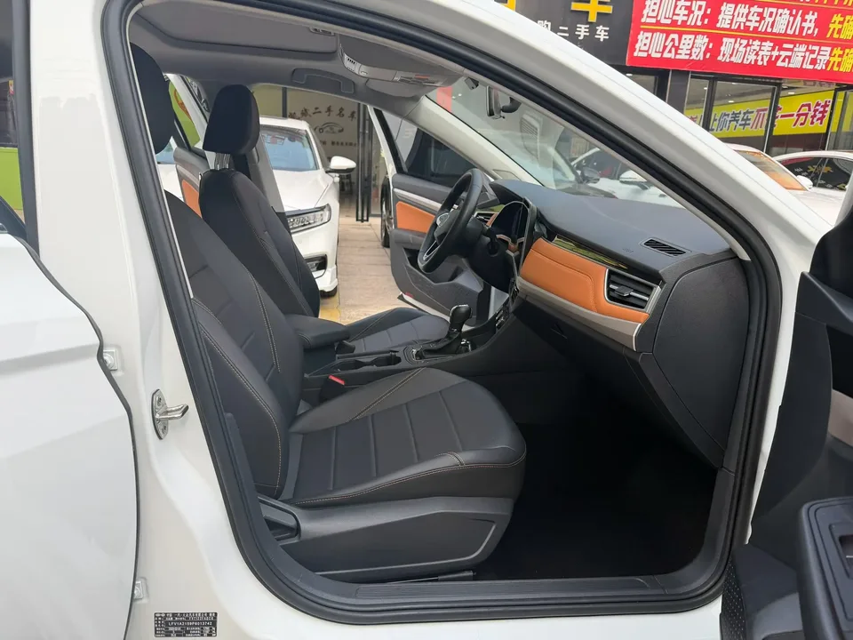 Volkswagen Bora Bora 2023 200TSI DSG Joy-Drive PRO Edition 2023 — миниатюра 5