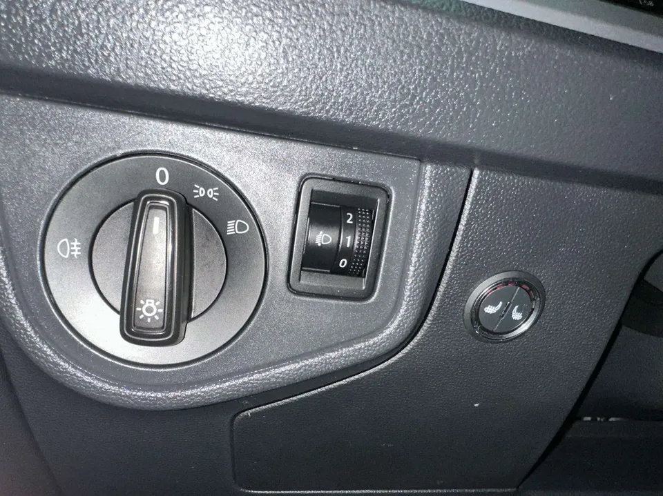 Volkswagen Polo Plus 1.5L Automatic Panoramic Enjoyment Edition 2022 — миниатюра 4