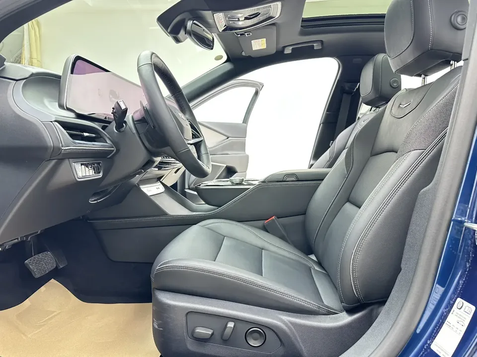 Cadillac GT4 25T Luxury Edition 2024 — миниатюра 4