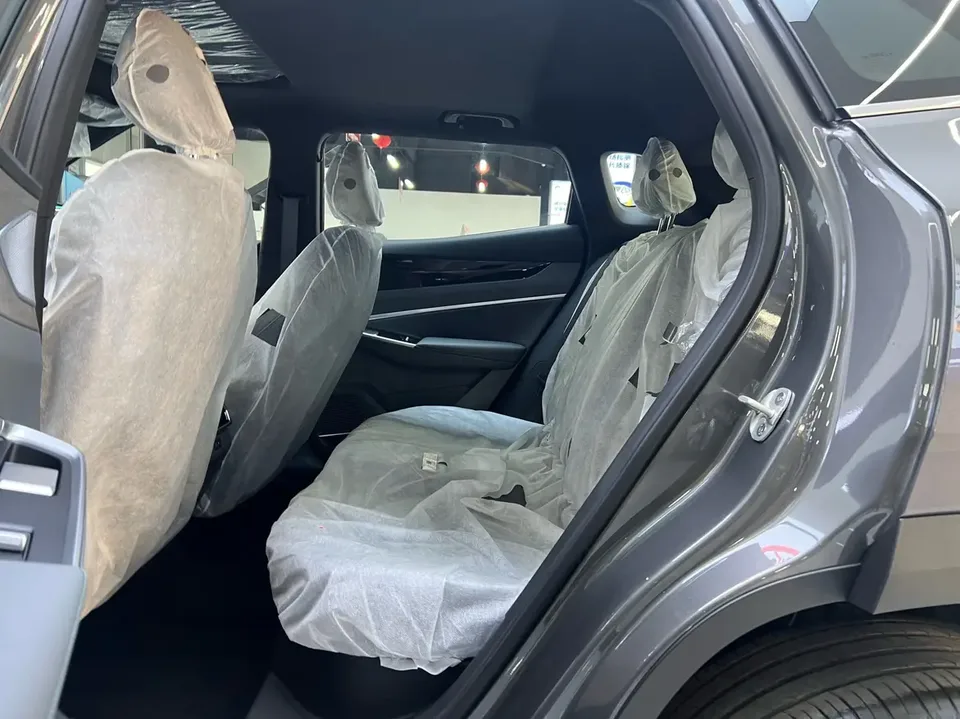 Geely Atlas Boyue 2026 1.5TD Yearning 2026 — миниатюра 4