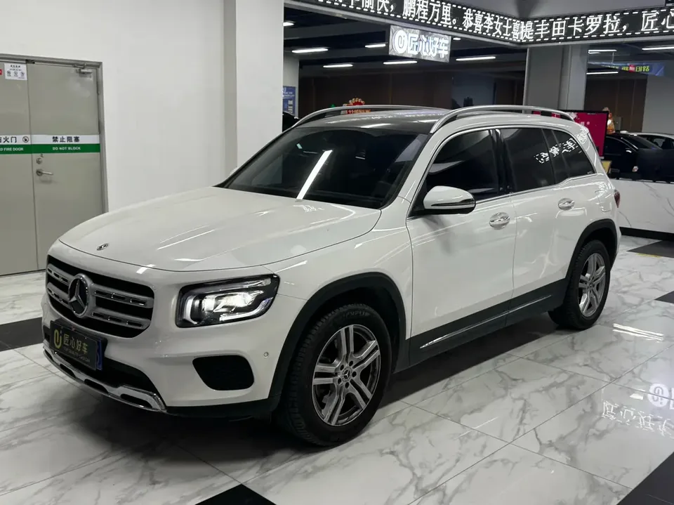 Mercedes-Benz GLB-Class 2023