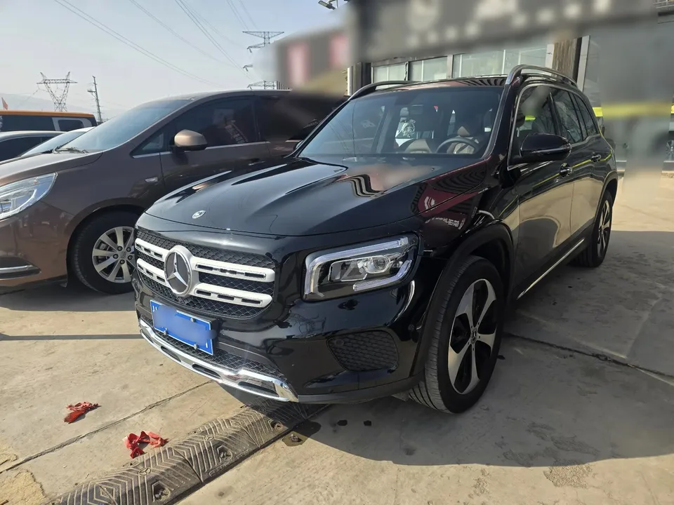Mercedes-Benz GLB-Class 2023