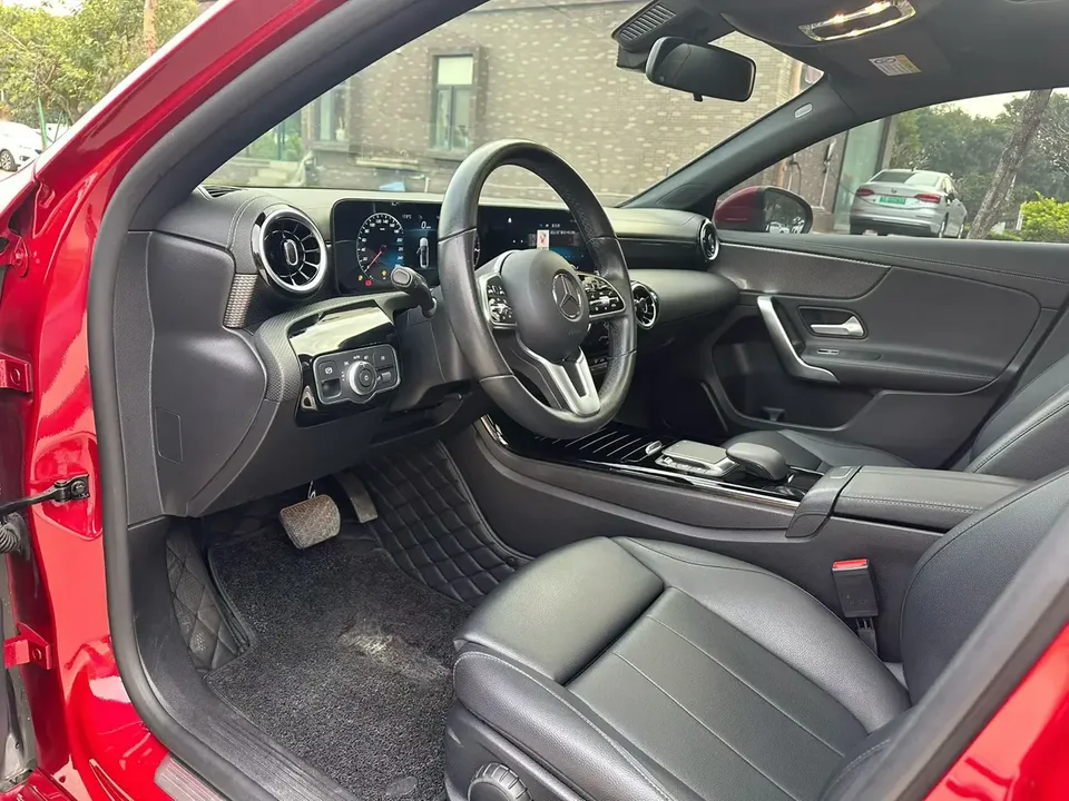 Mercedes-Benz Mercedes Benz A Class Mercedes-Benz A-Class 2022 A 200 L sports sedan dynamic version 2023 — миниатюра 5