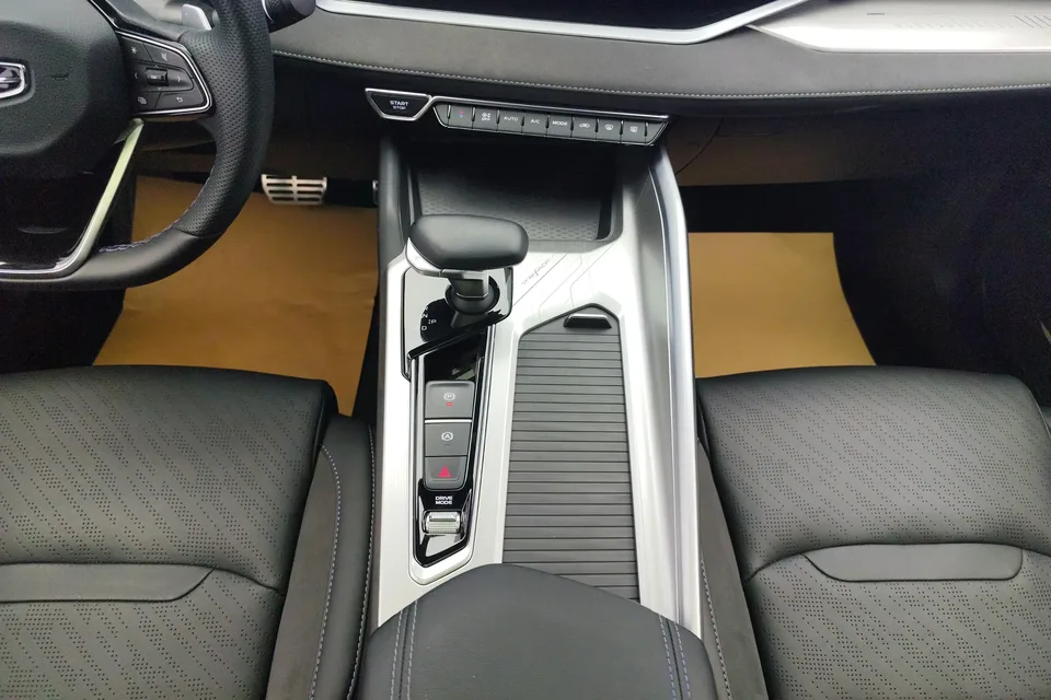 Geely Preface Xing Rui 2024 2.0T Qingyun Edition 2025 — миниатюра 4