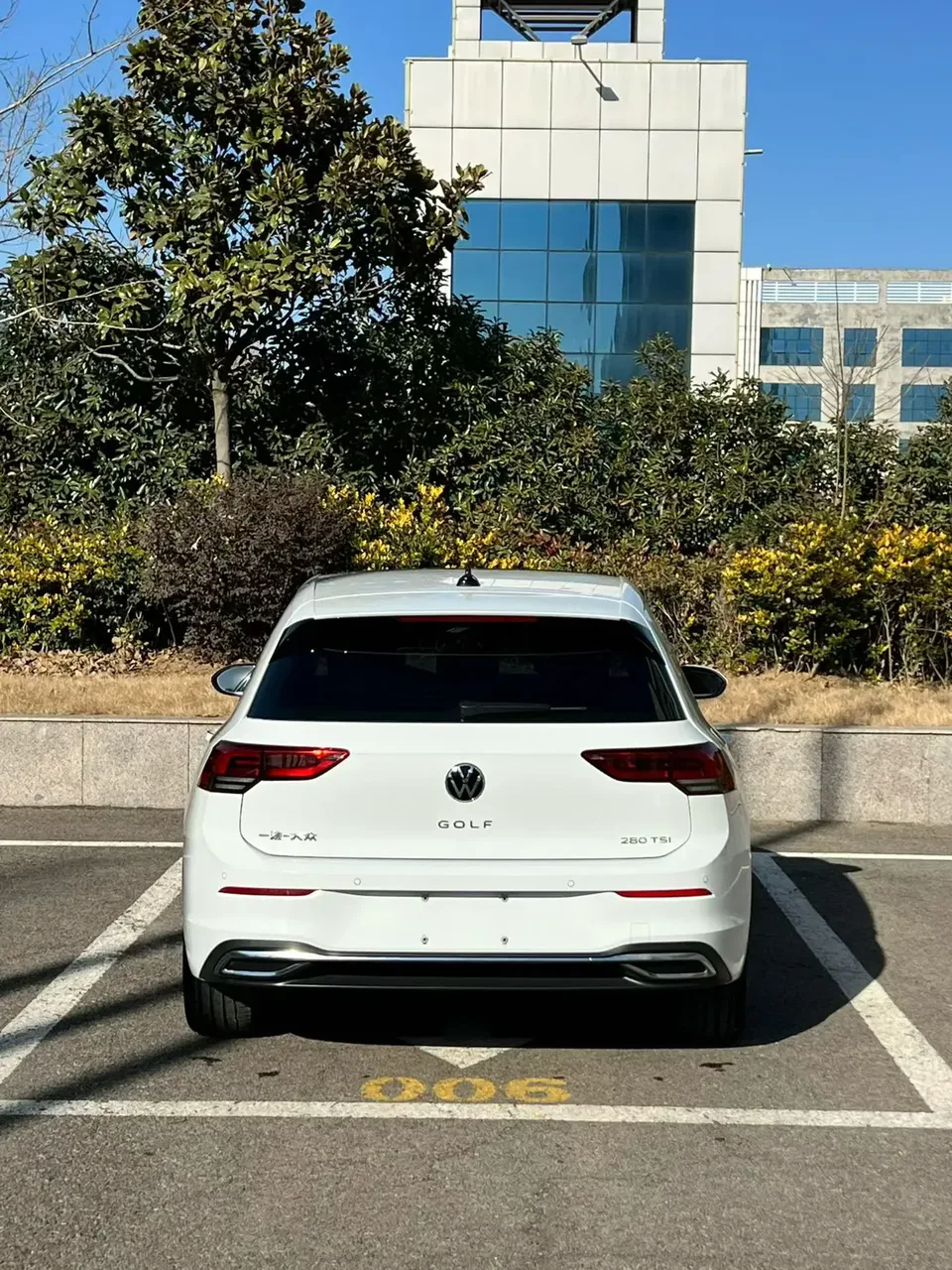 Volkswagen Golf 280TSI DSG Pro 20th Anniversary 2024 — миниатюра 2