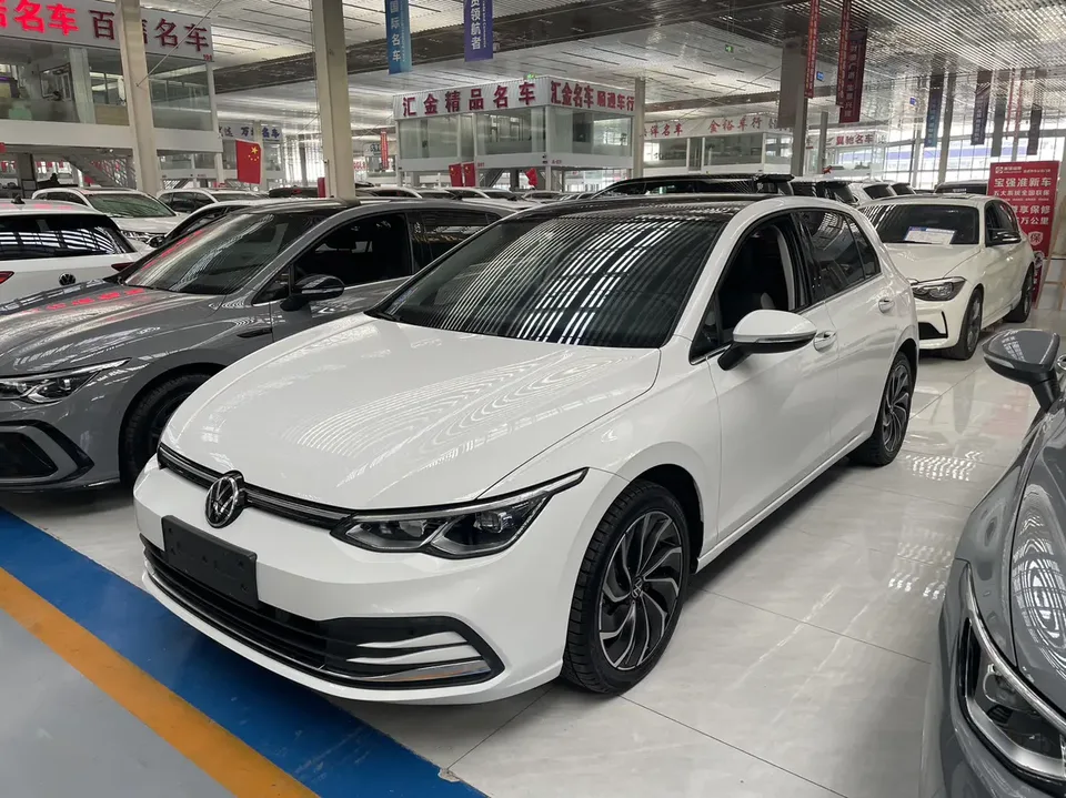 Volkswagen Golf 280TSI DSG Pro 20th Anniversary 2024 — фото 1, купить с доставкой в Москву