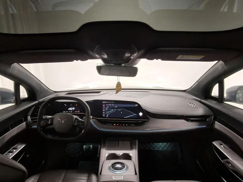 Hongqi Red Flag Tiangong 08 730 Max rear-wheel drive version 2024 — миниатюра 4