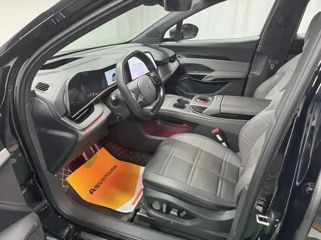Hongqi Red Flag Tiangong 08 730 Max rear-wheel drive version 2024 — миниатюра 5