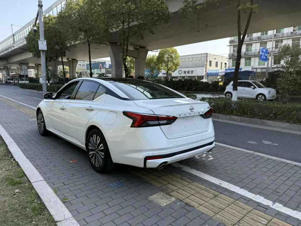 Nissan Altima Teana 2022 Teana 2.0L XL-TLS Enjoy Edition 2023 — thumbnail 2