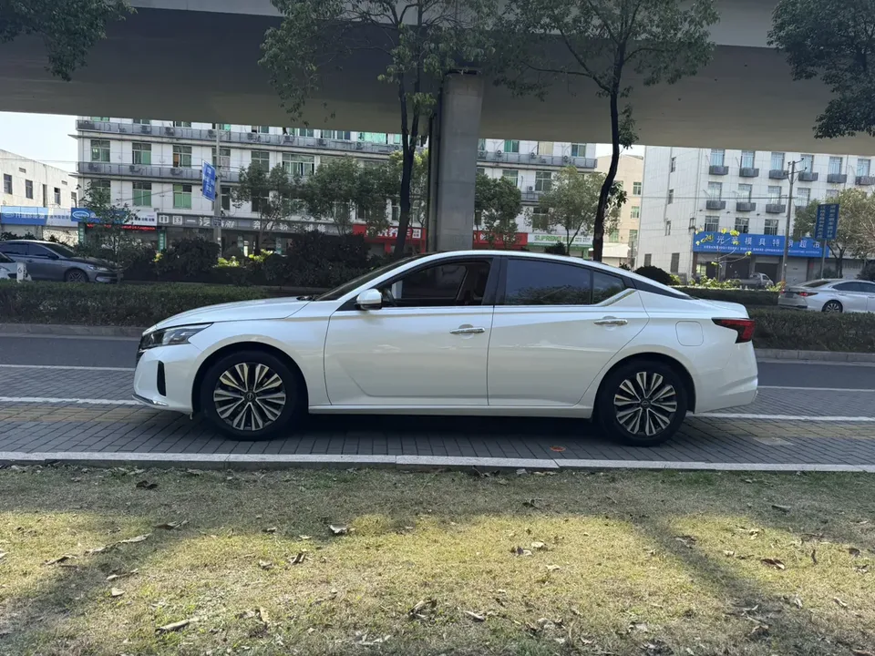 Nissan Altima Teana 2022 Teana 2.0L XL-TLS Enjoy Edition 2023 — thumbnail 4