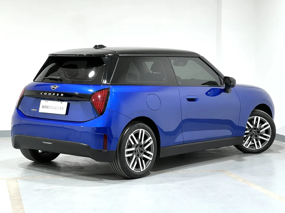 MINI electric COOPER COOPER E Classic 2025 — миниатюра 2