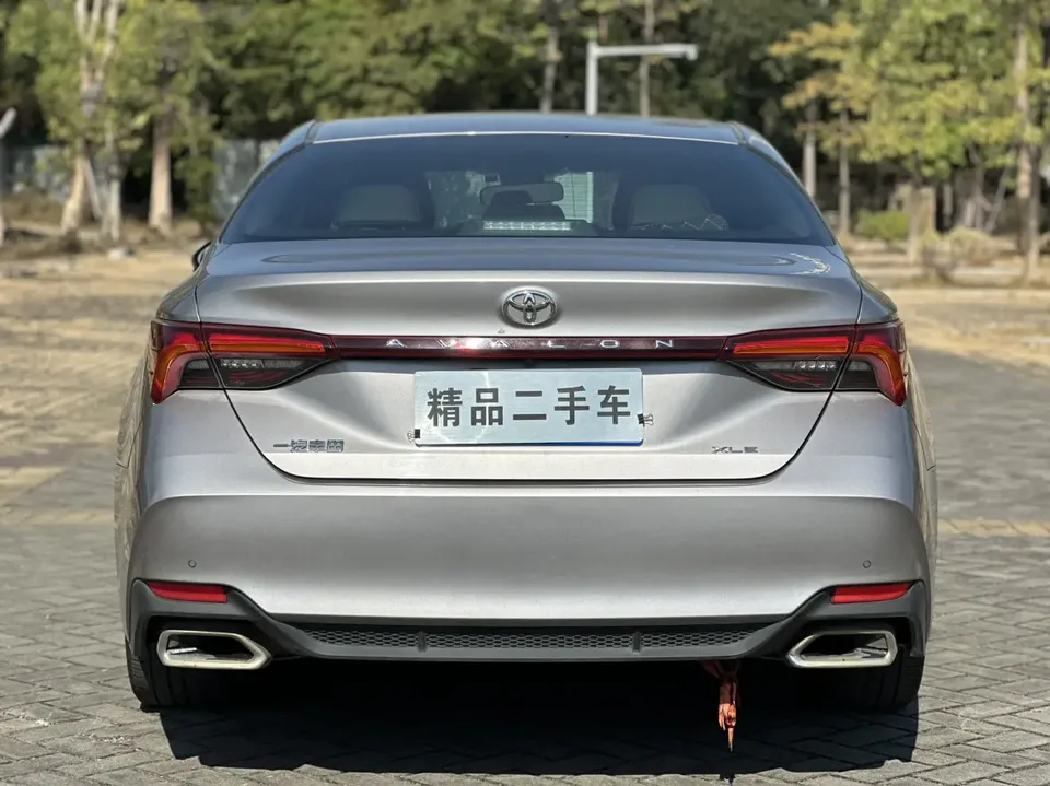 Toyota Avalon Avalon 2.0L XLE Premium Edition 2022 — миниатюра 2