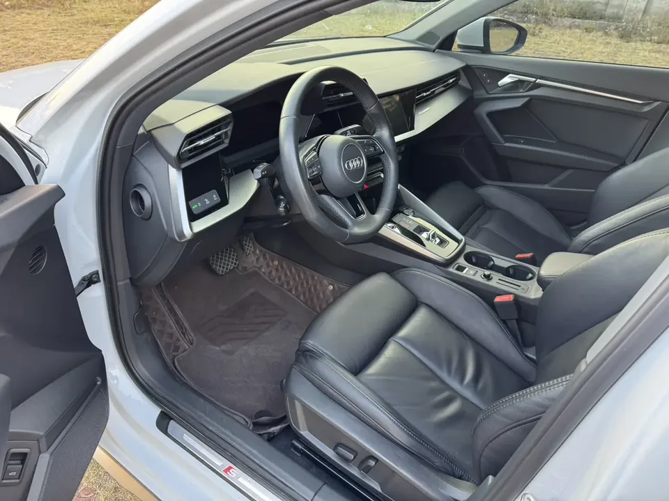 Audi A3 A3L Limousine 35 TFSI aggressive and sporty 2022 — миниатюра 4