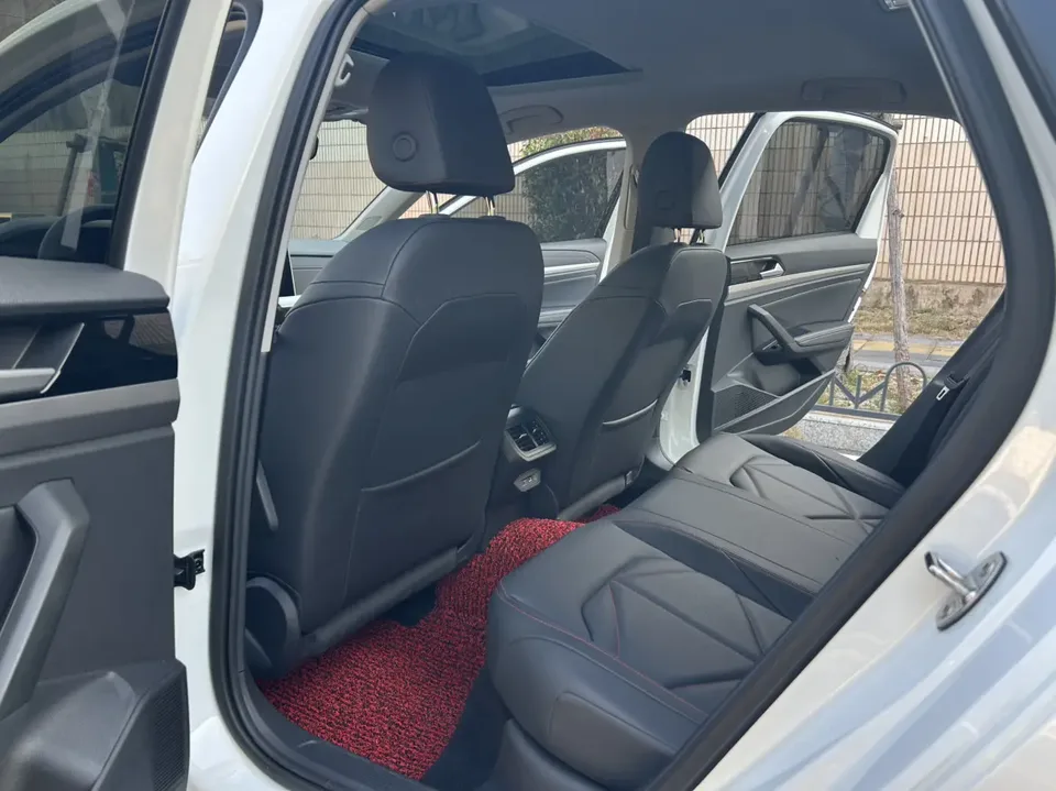 Volkswagen Lavida Lavida 2024 300TSI DSG Starry Sky Leading Edition 2024 — миниатюра 3