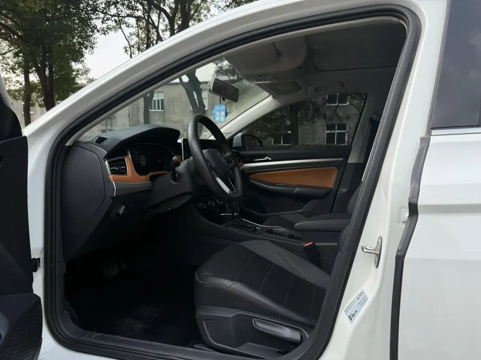 Volkswagen Bora Bora 2023 200TSI DSG Smart Edition 2023 — миниатюра 2
