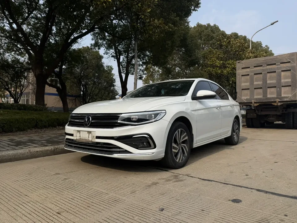 Volkswagen Bora 2023