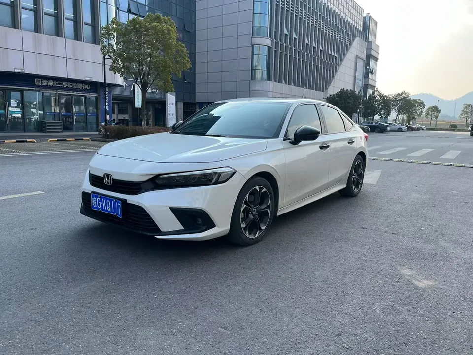 Honda CIVIC 2024