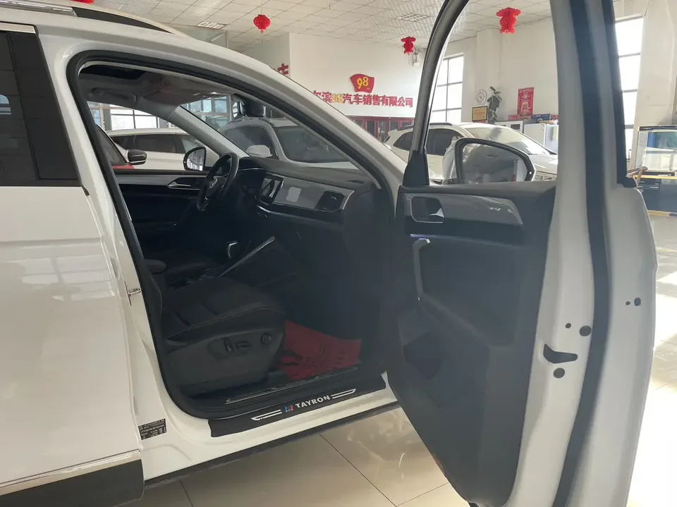 Volkswagen Tayron Tanyue 2022 280TSI 2WD Luxury Smart Edition 2022 — миниатюра 5