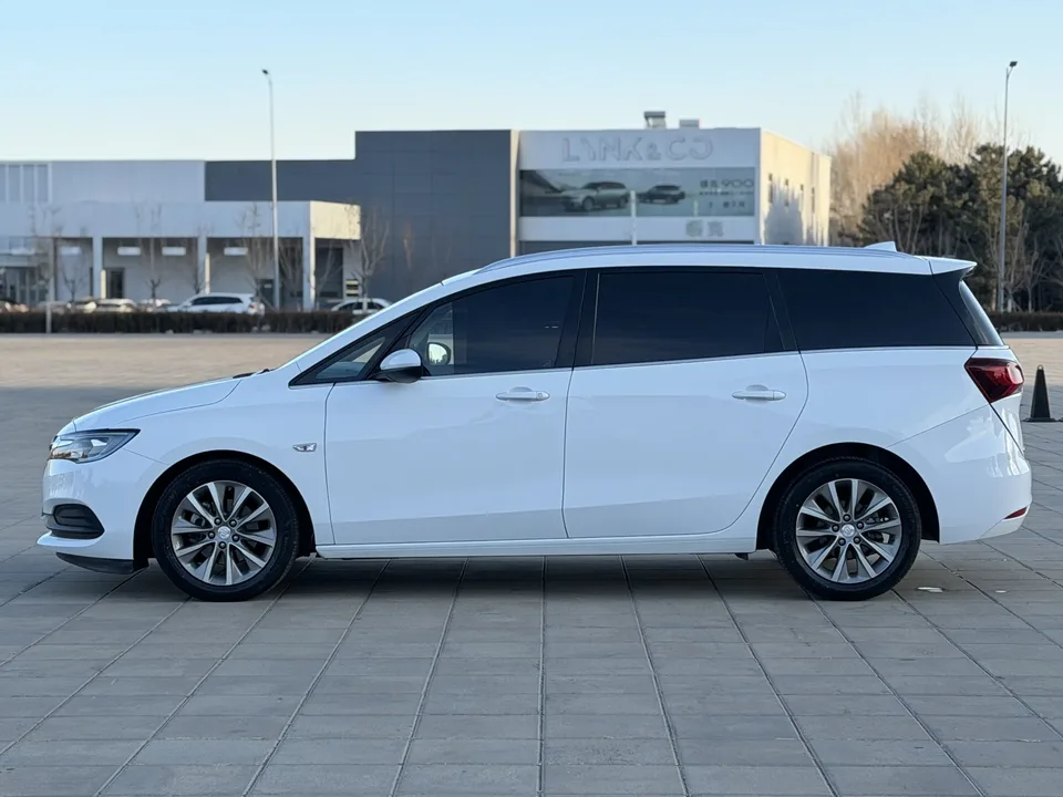 Buick GL6 Buick GL6 2021 323T mild hybrid interconnected premium model 2022 — миниатюра 4