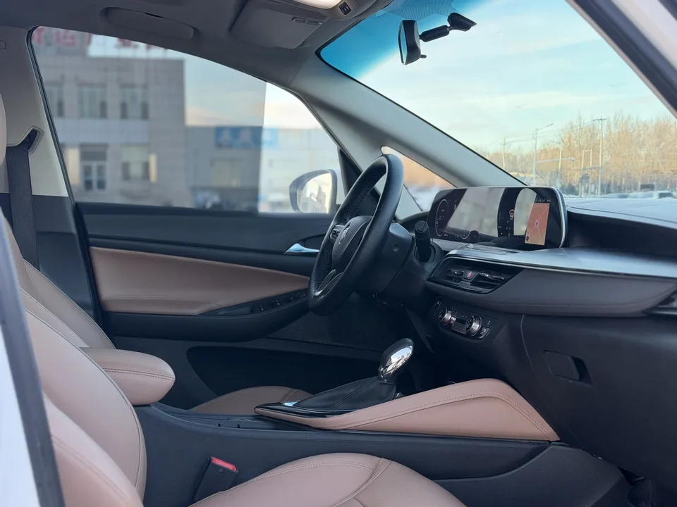 Buick GL6 Buick GL6 2021 323T mild hybrid interconnected premium model 2022 — миниатюра 5