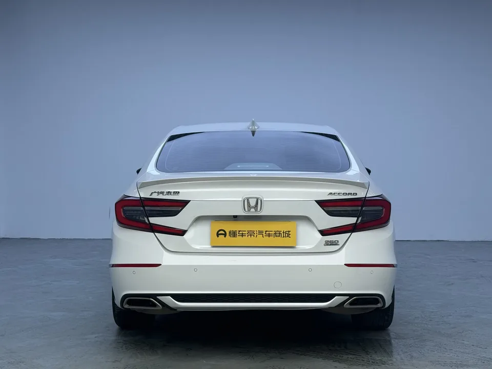 Honda Accord Accord 2022 260TURBO Deluxe Edition 2023 — миниатюра 2