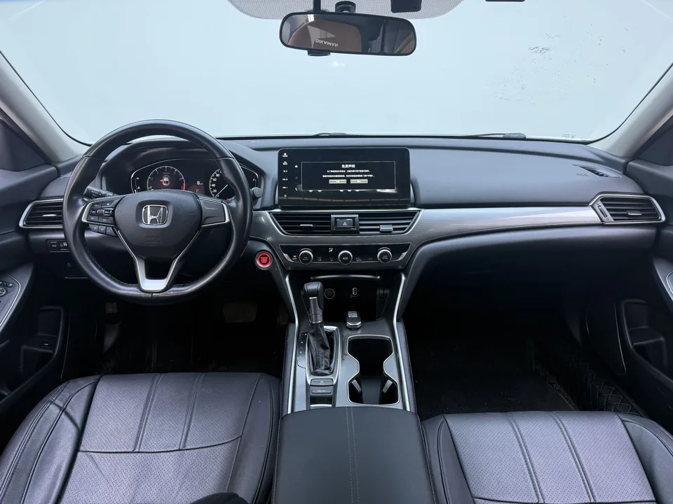 Honda Accord Accord 2022 260TURBO Deluxe Edition 2023 — миниатюра 4