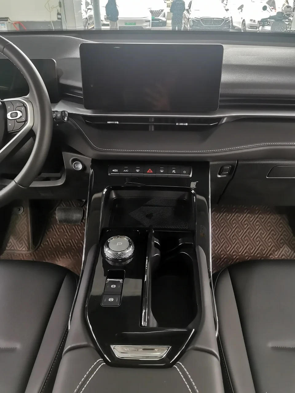 Haval H6 third generation 2.0T automatic four-wheel drive Max version 2024 — миниатюра 3
