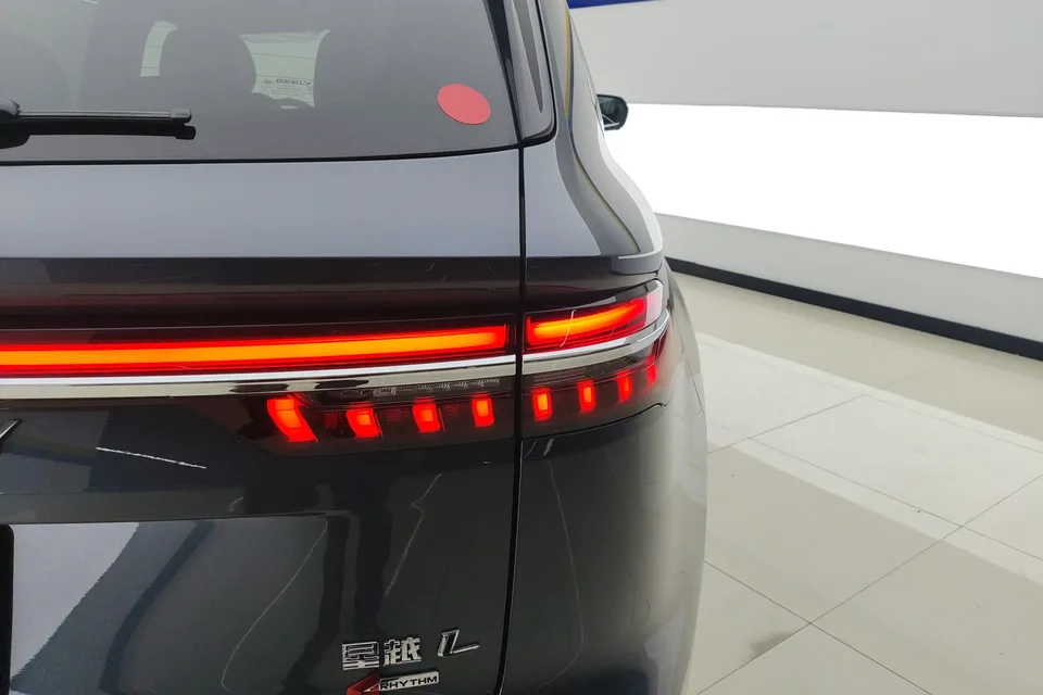 Geely Monjaro Xingyue L 2025 2.0TD High Power Automatic 4WD Dongfang Yao Wangyue Edition 2025 — миниатюра 2