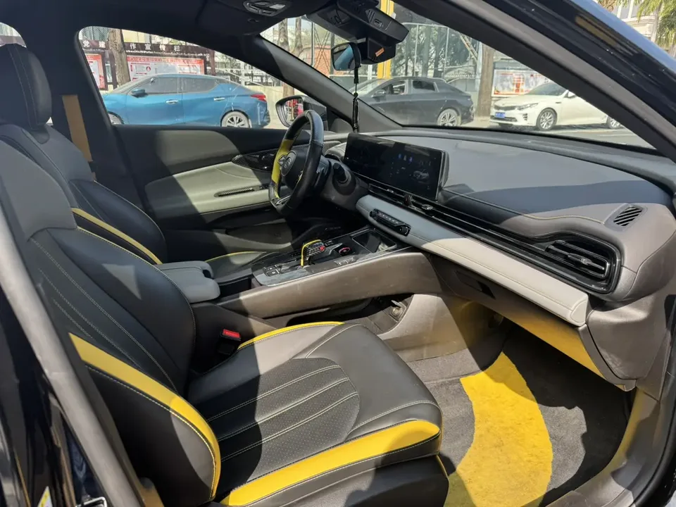 GAC Trumpchi Shadow Leopard 270T J15 Edition 2022 — миниатюра 5