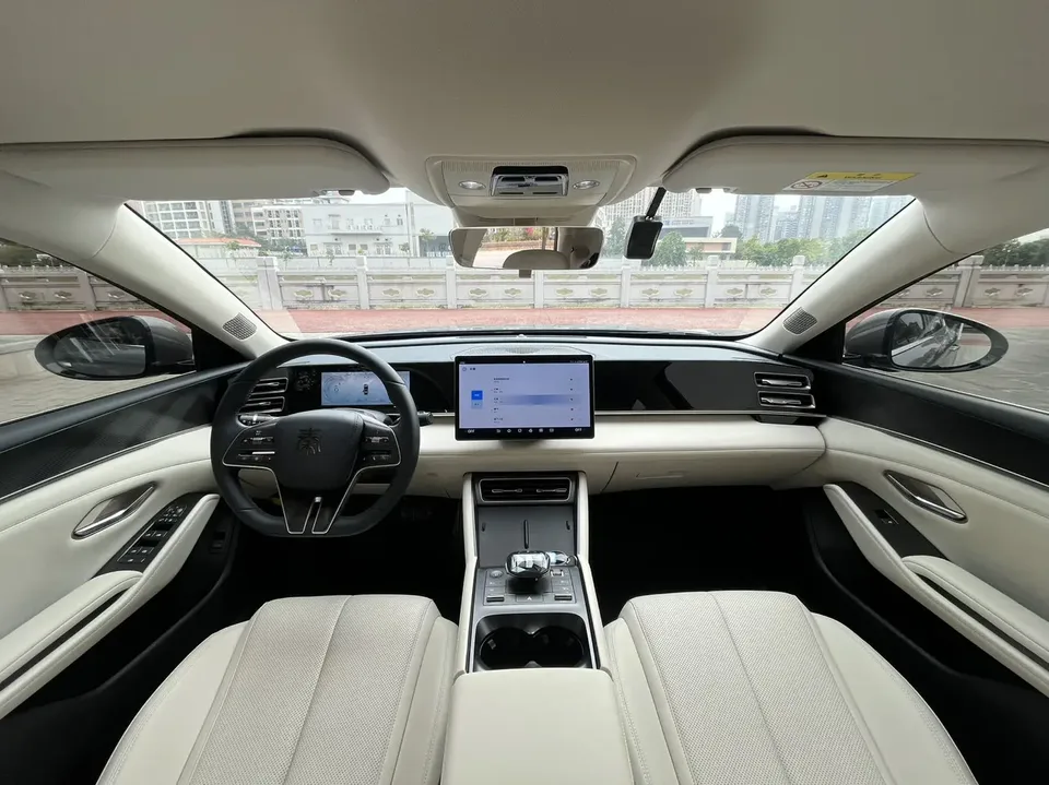 BYD Qin L DM DM-i 80KM Beyond Edition 2025 — миниатюра 5