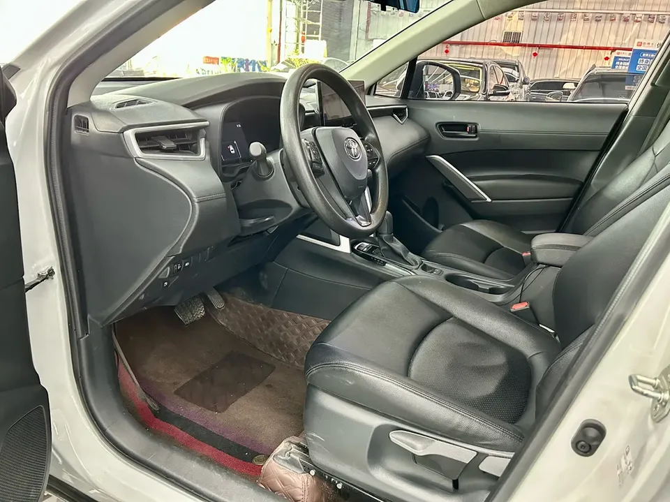 Toyota CorollaCross 2.0L Intelligent Electric Hybrid Dual Engine Pioneer Edition 2025 — миниатюра 4