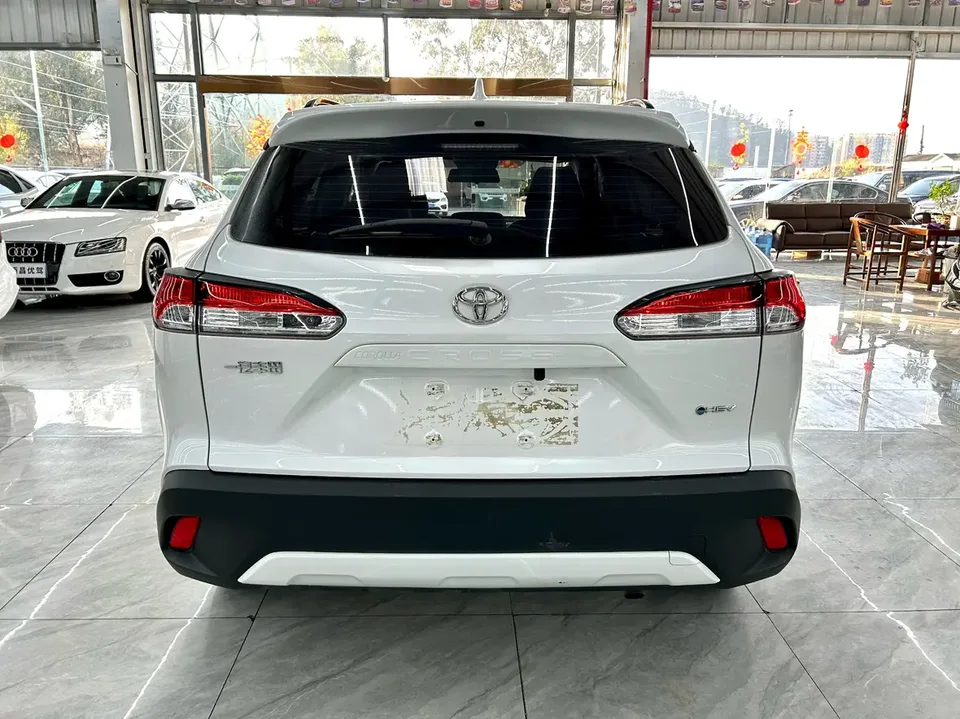 Toyota CorollaCross 2.0L Intelligent Electric Hybrid Dual Engine Pioneer Edition 2025 — миниатюра 5
