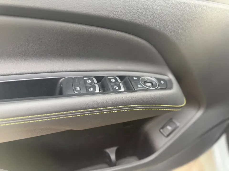 Ford Lingrui PHEV Lingrui PHEV 2025 Zunling PLUS 2024 — миниатюра 4