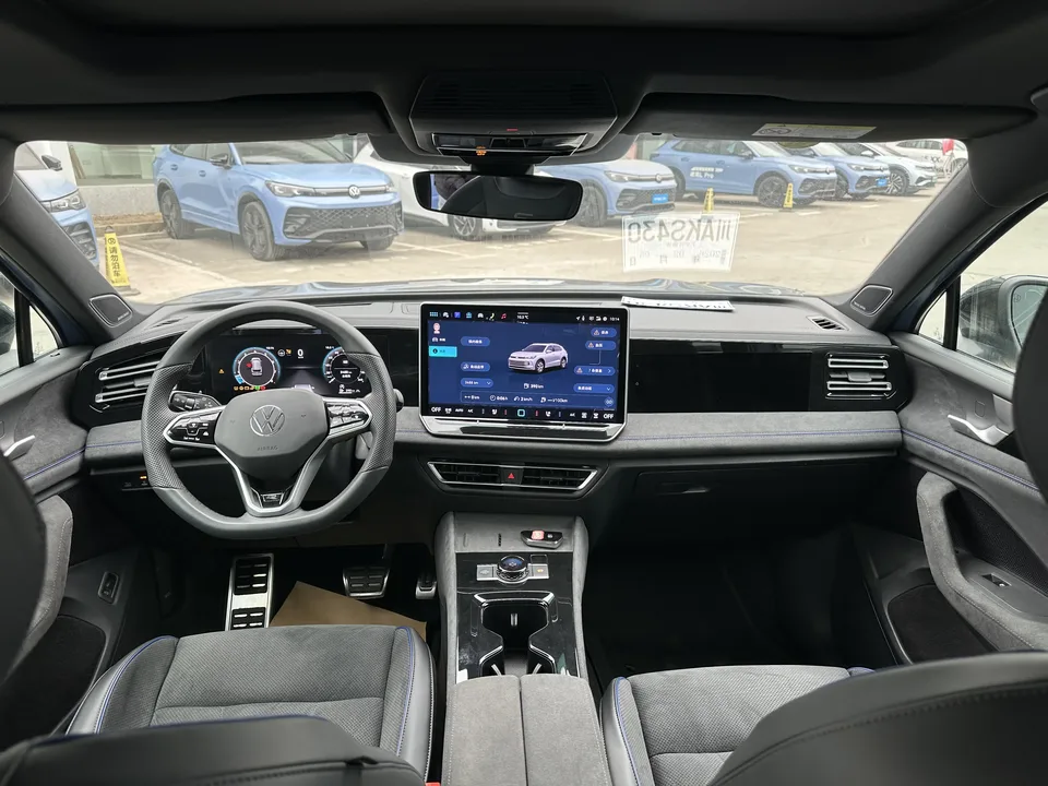 Volkswagen Tiguan L Tiguan L 2024 Pro 380TSI 4WD R-Line Premium Edition 2024 — миниатюра 3