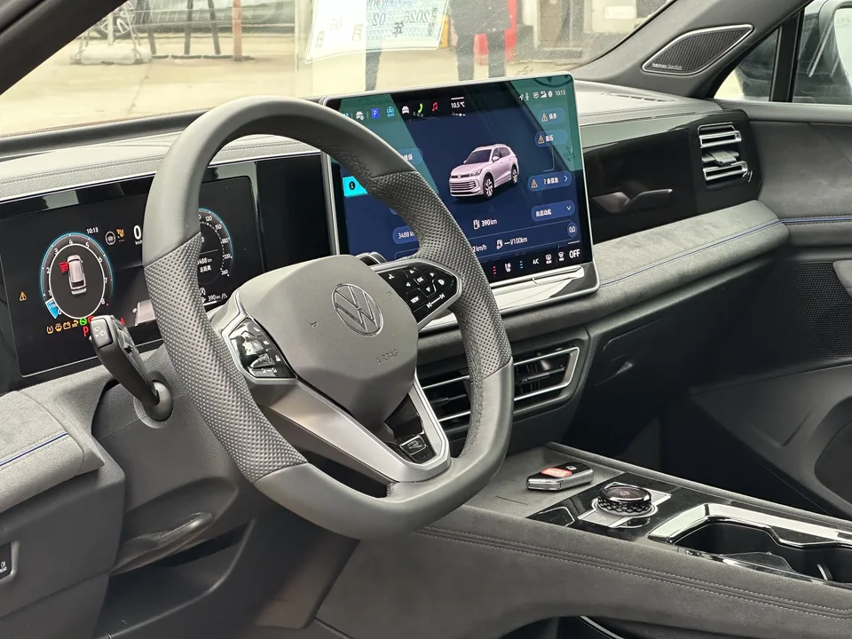 Volkswagen Tiguan L Tiguan L 2024 Pro 380TSI 4WD R-Line Premium Edition 2024 — миниатюра 4