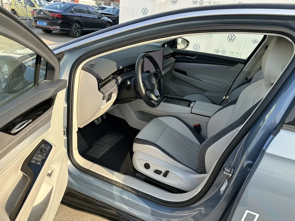 Volkswagen ID.7 VIZZION ID.7 VIZZION 2024 first edition 2023 — миниатюра 4
