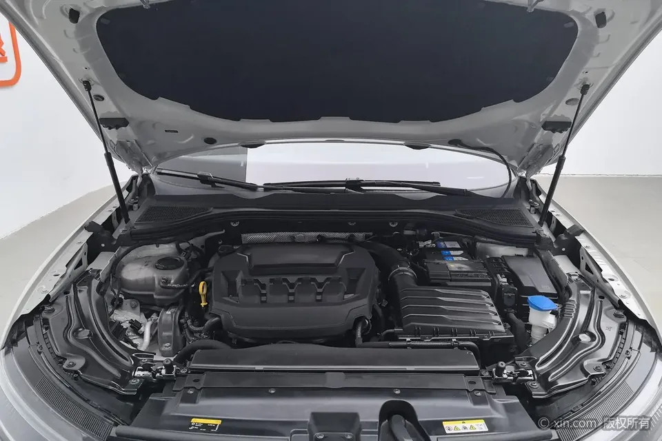 Volkswagen Passat Passat 2025 PRO 380TSI Dragon Edition 2025 — миниатюра 2